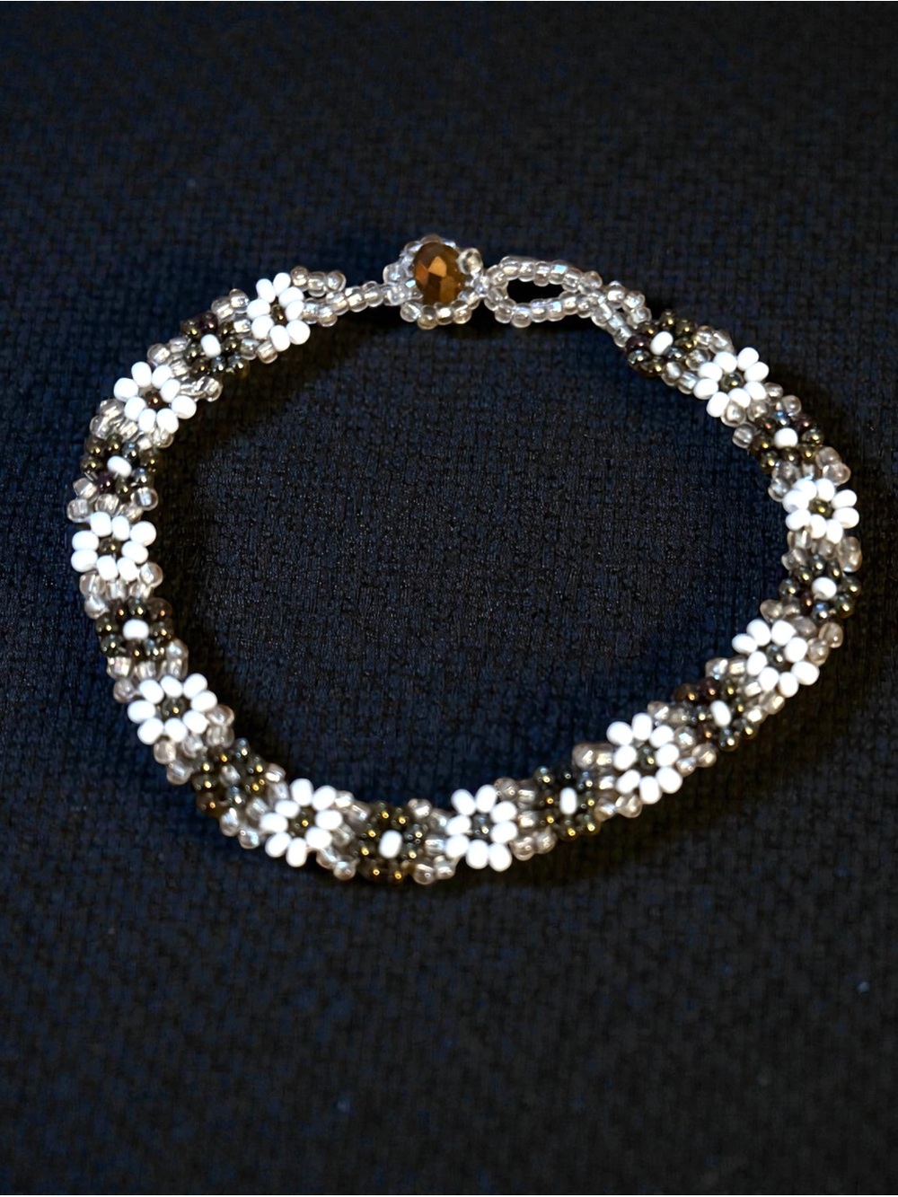 Vintage woven daisies seed bead bracelet